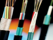 Analyse améliorée des câbles optiques enterrés directs: caractéristiques, instances d'application, sélection, installation et maintenance